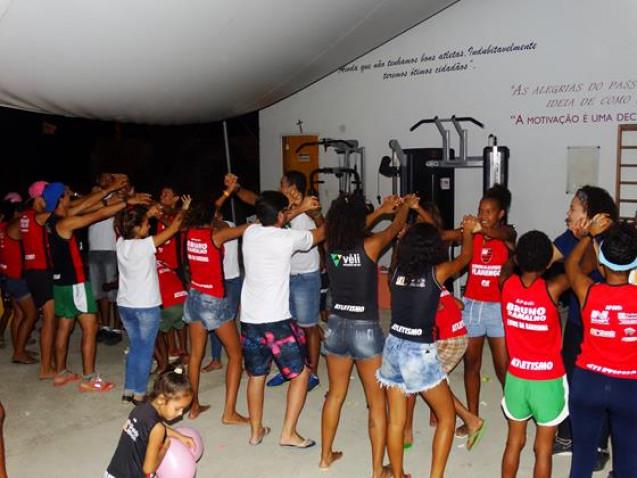 Bahiana-Acao-Escola-Atletismo-Flamengo-Ferrerinha-20-05-16_(107).jpg
