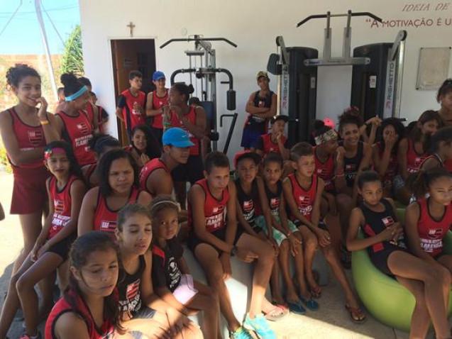 Bahiana-Acao-Escola-Atletismo-Flamengo-Ferrerinha-20-05-2016_(15)(1).jpg