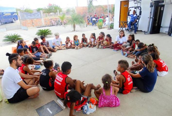 Bahiana-Acao-Escola-Atletismo-Flamengo-Ferrerinha-20-05-16_(90).jpg