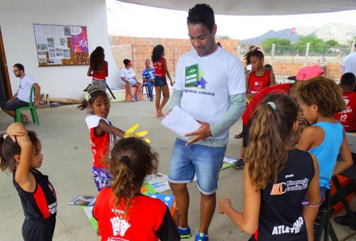 Bahiana-Acao-Escola-Atletismo-Flamengo-Ferrerinha-20-05-16_(73).jpg