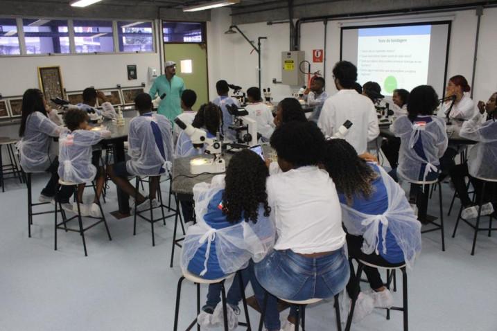 Escola Bahiana de Medicina e Saúde Pública