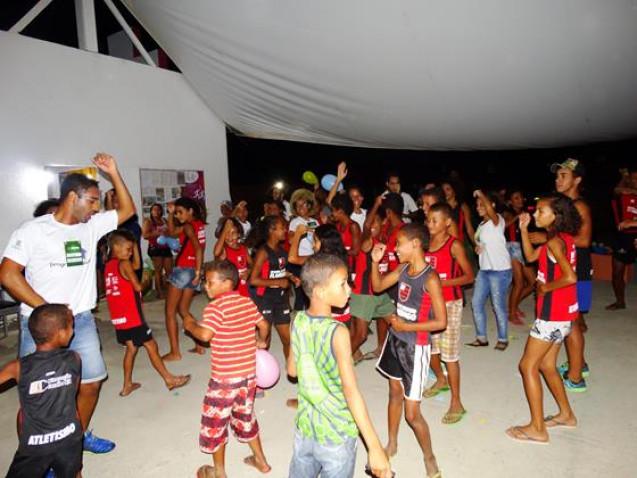 Bahiana-Acao-Escola-Atletismo-Flamengo-Ferrerinha-20-05-16_(103).jpg